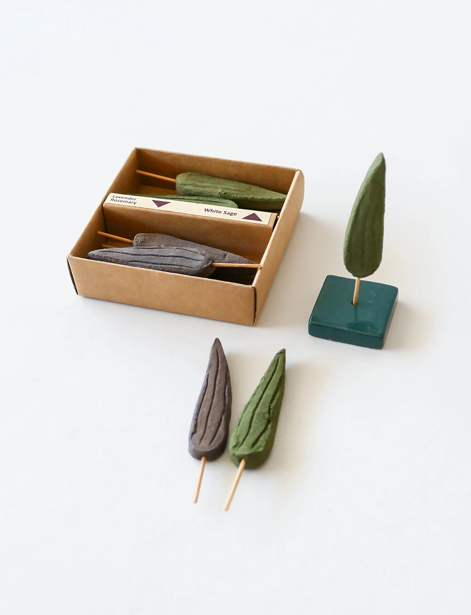 White Sage & Lavender Rosemary Incense Leaves view 3